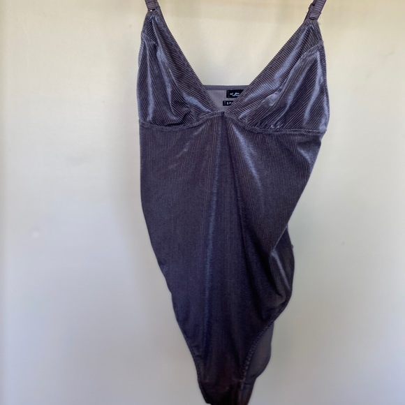 Velvet Urban Outfitters Bodysuit - Picture 3 of 4